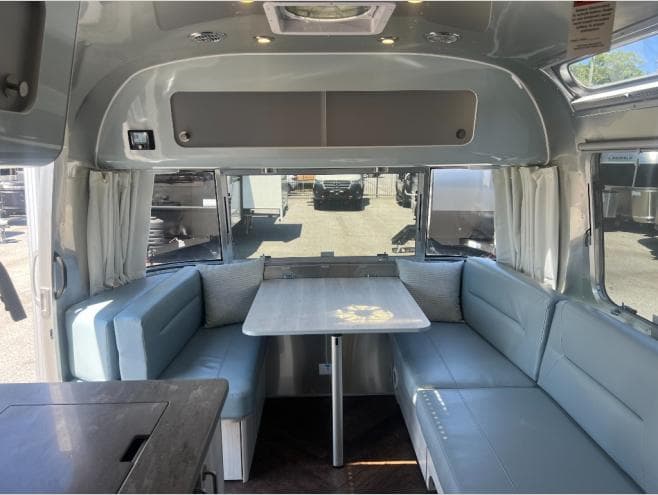 2026 Airstream 2026 Airstream International - thumbnail 7