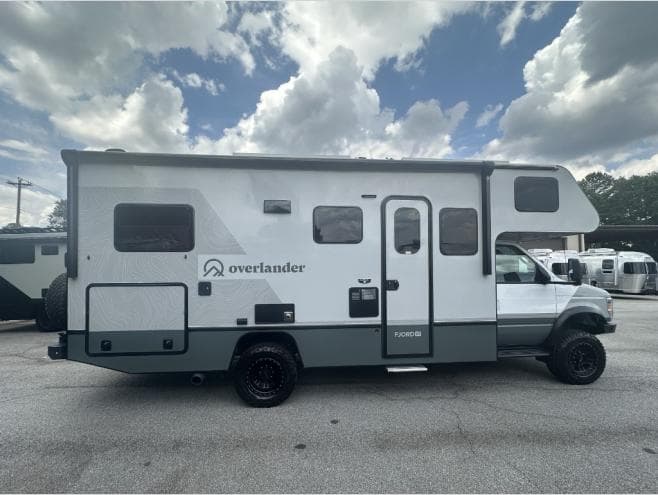 2026 Adventurer 2026 Adventurer Overlander - thumbnail 2