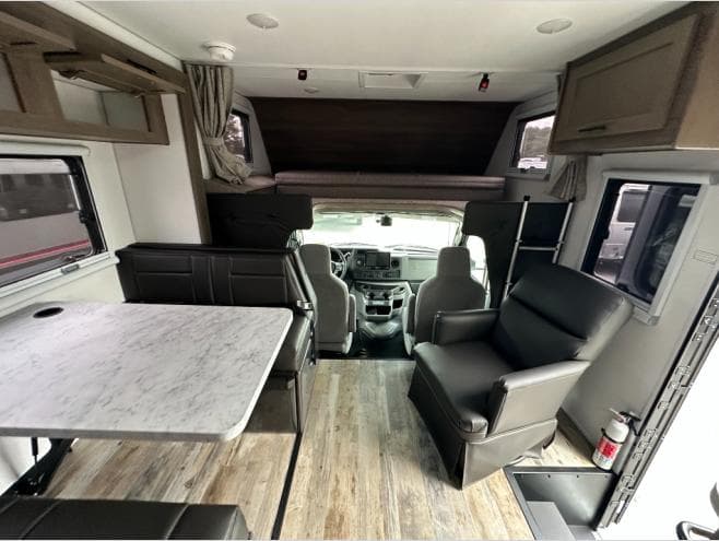 2026 Adventurer 2026 Adventurer Overlander - thumbnail 7