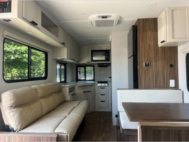 2026 Winnebago 2026 Winnebago Access - thumbnail 8