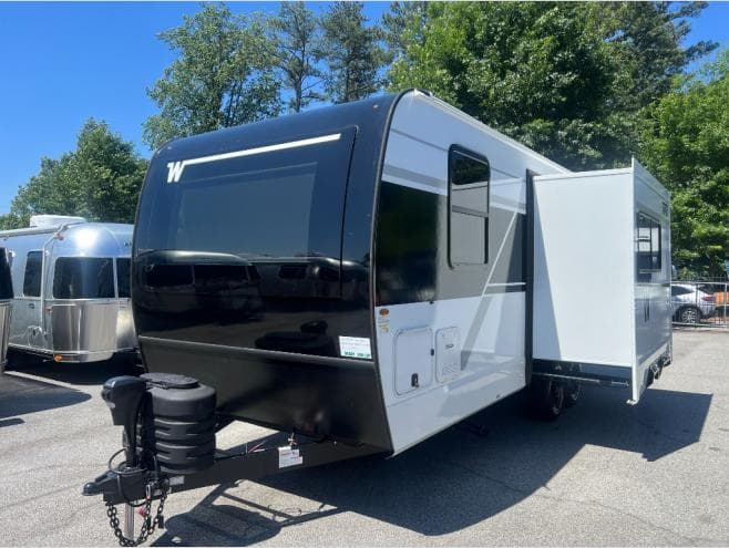 2026 Winnebago 2026 Winnebago Thrive - thumbnail 6