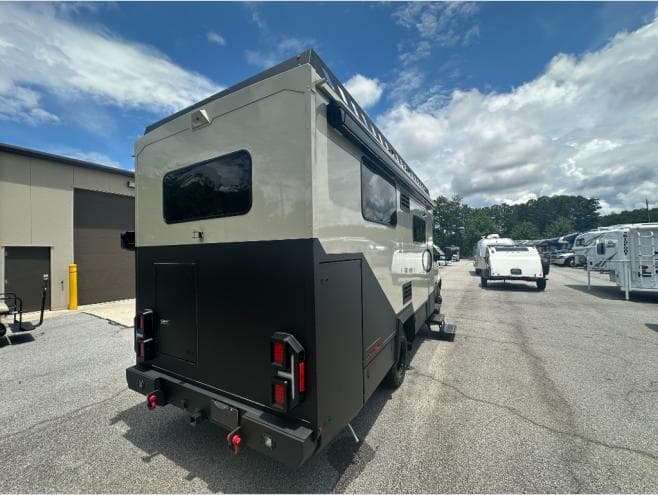 2026 Tiffin Motorhomes 2026 Tiffin Motorhomes Open Trail - thumbnail 4