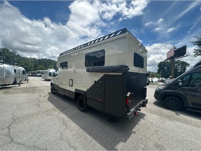 2026 Tiffin Motorhomes 2026 Tiffin Motorhomes Open Trail - thumbnail 9