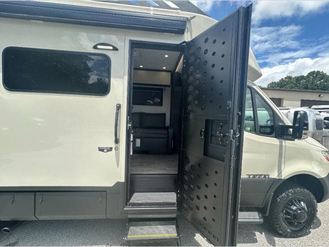 2026 Tiffin Motorhomes 2026 Tiffin Motorhomes Open Trail - thumbnail 17