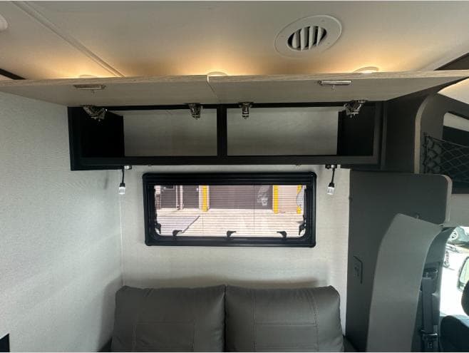 2026 Tiffin Motorhomes 2026 Tiffin Motorhomes Open Trail - thumbnail 24