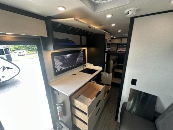 2026 Tiffin Motorhomes 2026 Tiffin Motorhomes Open Trail - thumbnail 26