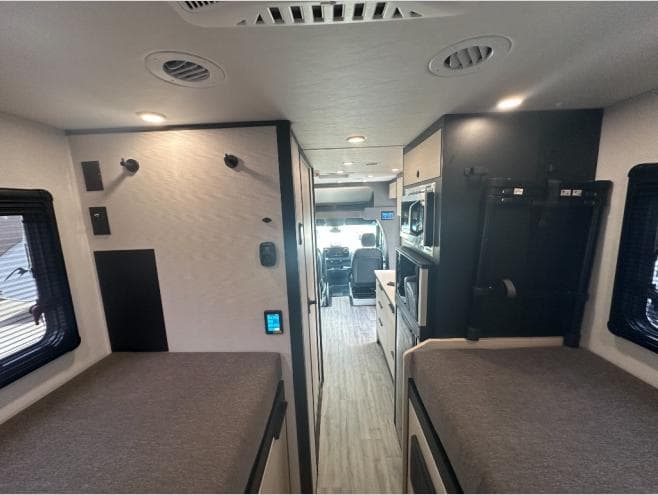 2026 Tiffin Motorhomes 2026 Tiffin Motorhomes Open Trail - thumbnail 36