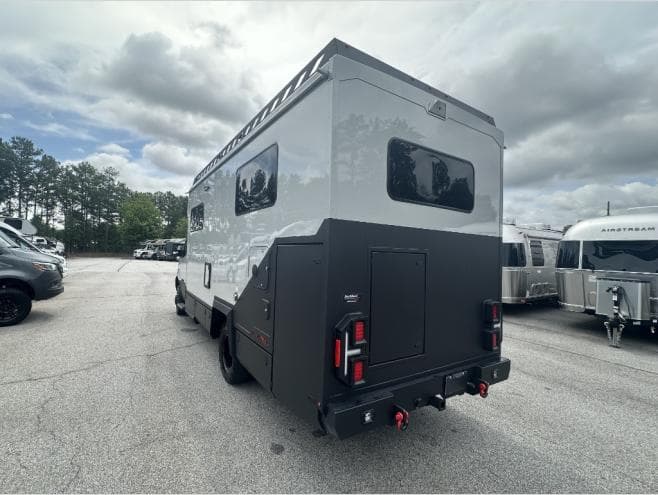2026 Tiffin Motorhomes 2026 Tiffin Motorhomes Open Trail - thumbnail 7