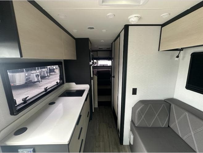 2026 Tiffin Motorhomes 2026 Tiffin Motorhomes Open Trail - thumbnail 17