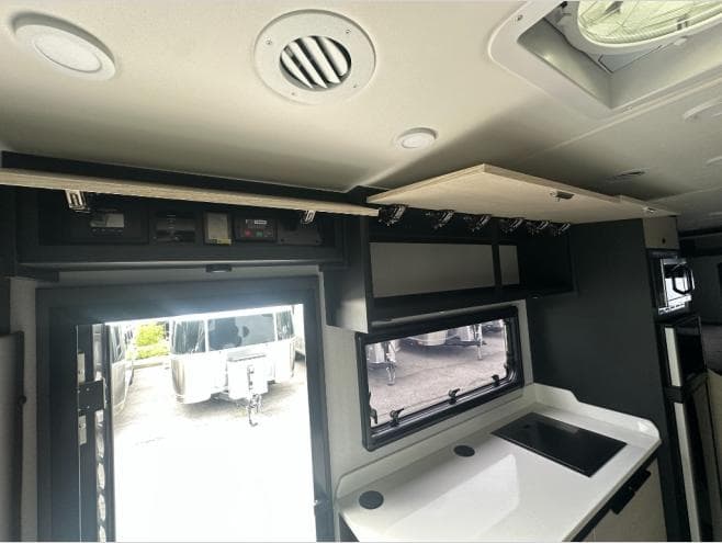 2026 Tiffin Motorhomes 2026 Tiffin Motorhomes Open Trail - thumbnail 18