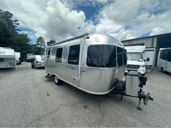 2024 Airstream Bambi 22FB