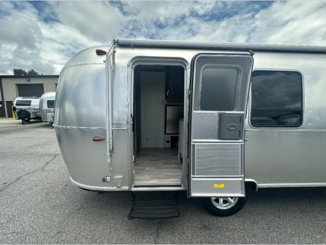 2024 Airstream 2024 Airstream Bambi - thumbnail 9