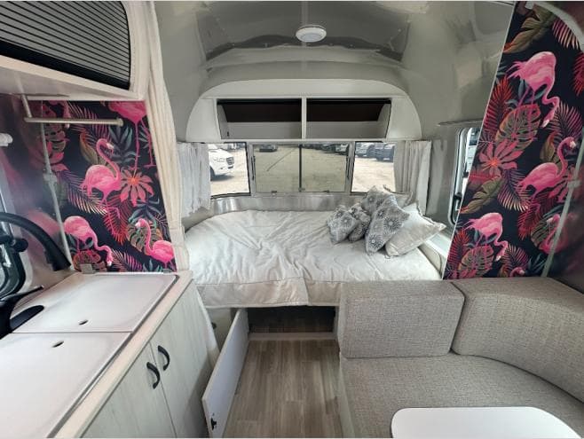 2024 Airstream 2024 Airstream Bambi - thumbnail 18