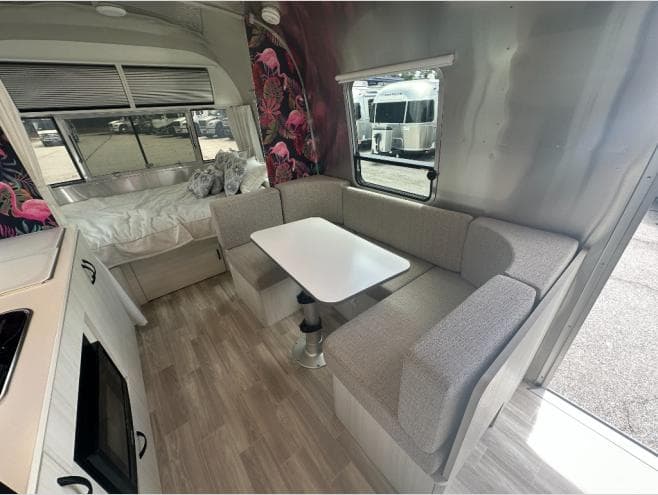 2024 Airstream 2024 Airstream Bambi - thumbnail 21