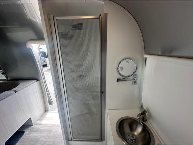 2024 Airstream 2024 Airstream Bambi - thumbnail 27