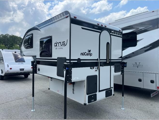2026 nuCamp 2026 nuCamp Cirrus - thumbnail 4