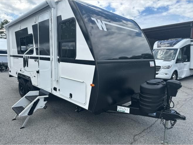 2027 Winnebago Micro Minnie 1800BH