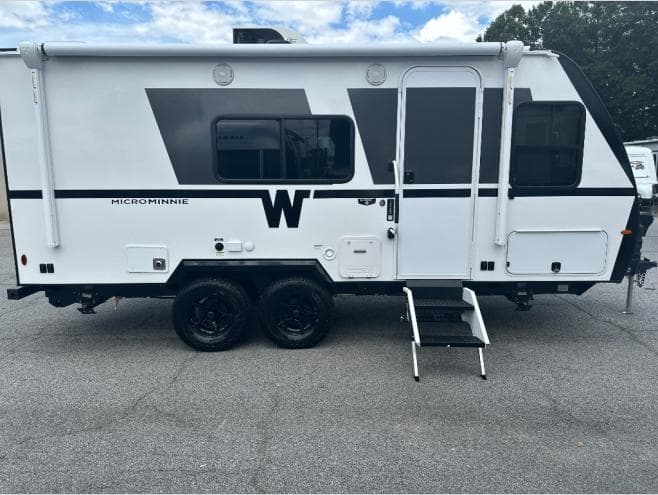 2027 Winnebago 2027 Winnebago Micro Minnie - thumbnail 3