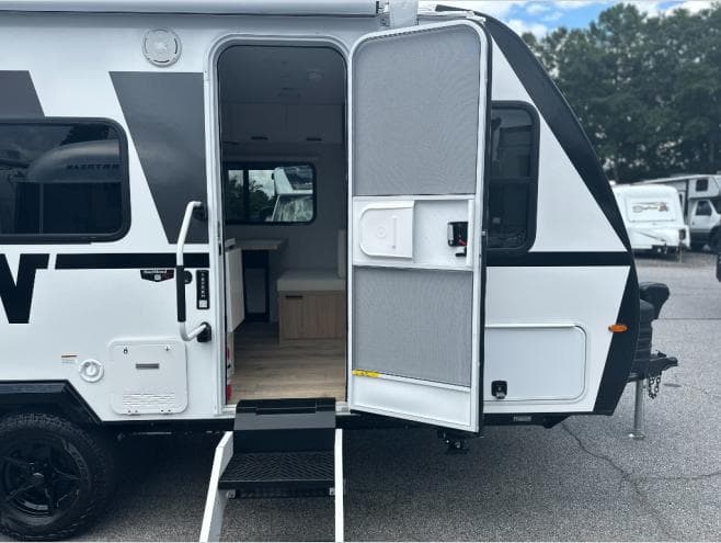 2027 Winnebago 2027 Winnebago Micro Minnie - thumbnail 14