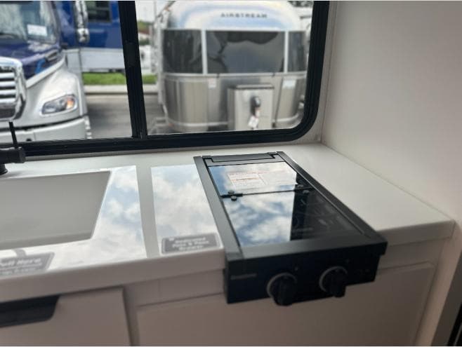 2027 Winnebago 2027 Winnebago Micro Minnie - thumbnail 25