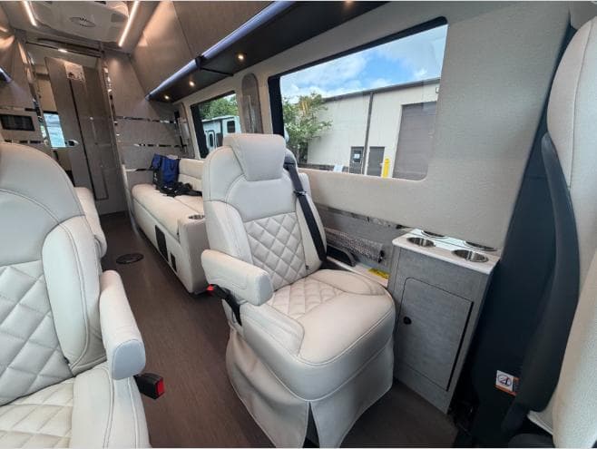 2026 Tiffin Motorhomes 2026 Tiffin Motorhomes GT2 - thumbnail 14