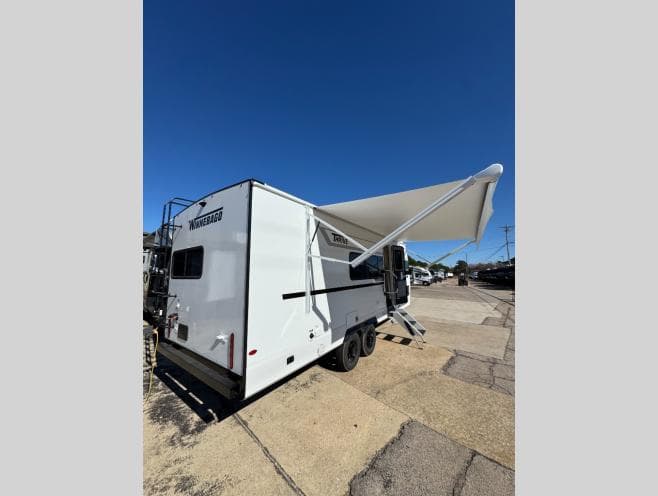 2026 Winnebago 2026 Winnebago Thrive - thumbnail 4