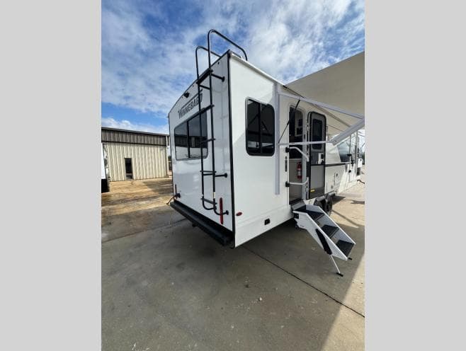 2026 Winnebago 2026 Winnebago Thrive - thumbnail 4