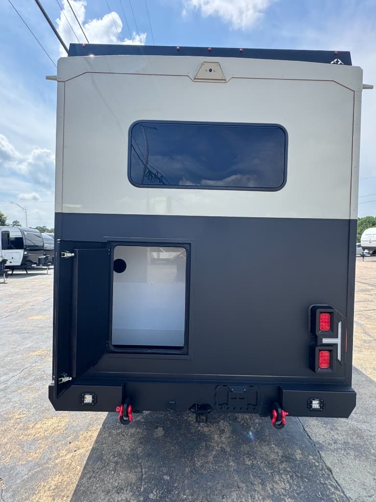 2026 Tiffin Motorhomes 2026 Tiffin Motorhomes Open Trail - thumbnail 6