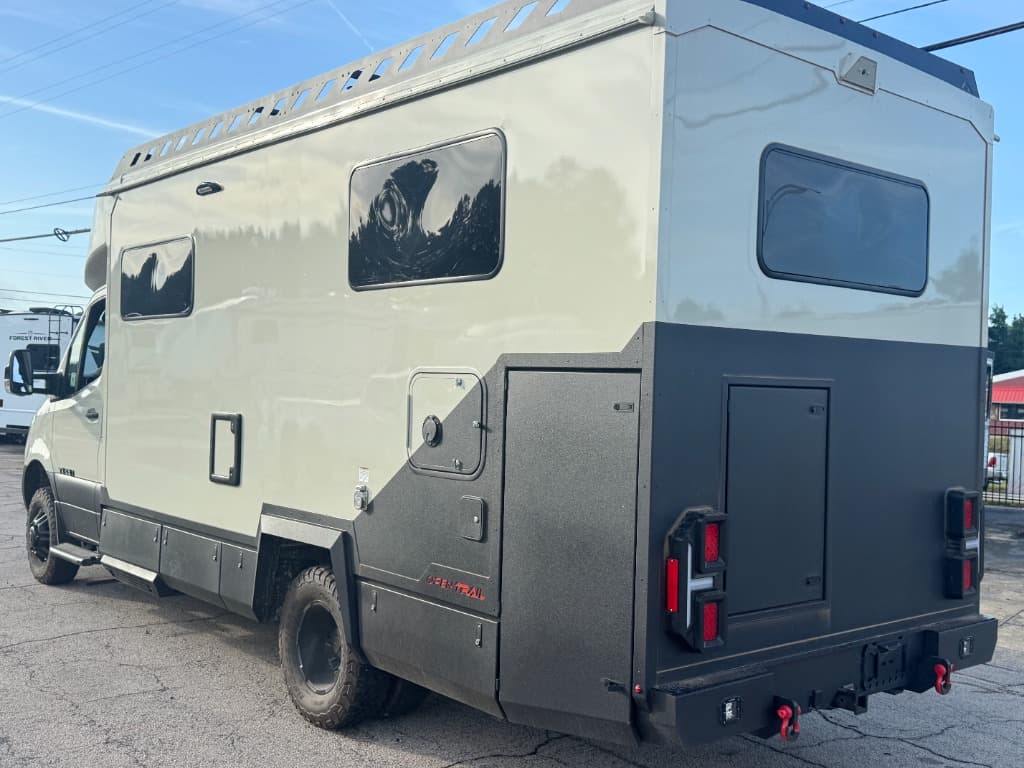 2026 Tiffin Motorhomes 2026 Tiffin Motorhomes Open Trail - thumbnail 7