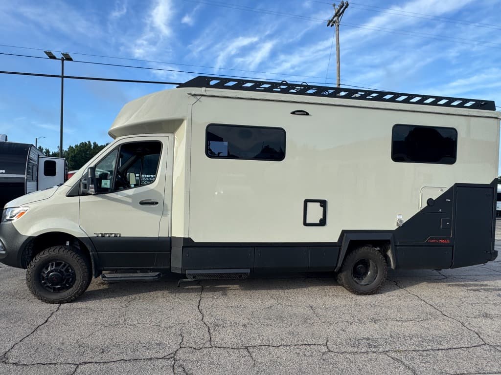 2026 Tiffin Motorhomes 2026 Tiffin Motorhomes Open Trail - thumbnail 8