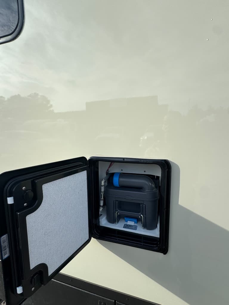 2026 Tiffin Motorhomes 2026 Tiffin Motorhomes Open Trail - thumbnail 12