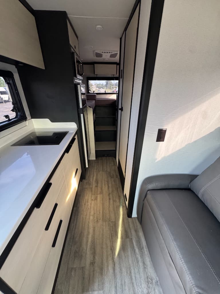 2026 Tiffin Motorhomes 2026 Tiffin Motorhomes Open Trail - thumbnail 19