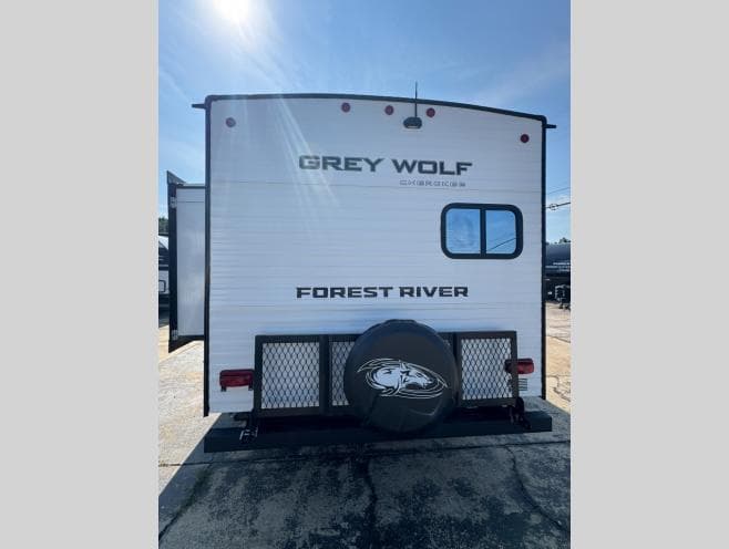 2027 Forest River 2027 Forest River Cherokee Grey Wolf - thumbnail 6