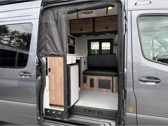 2026 Tiffin Motorhomes 2026 Tiffin Motorhomes GH2 - thumbnail 12