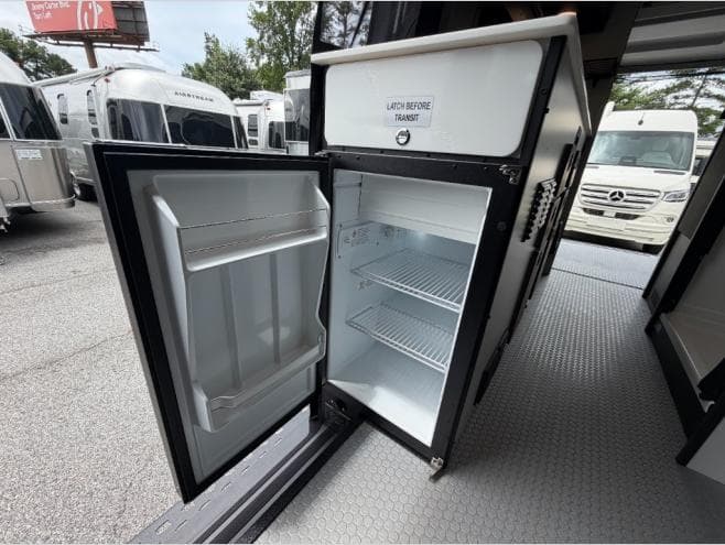 2026 Tiffin Motorhomes 2026 Tiffin Motorhomes GH2 - thumbnail 18