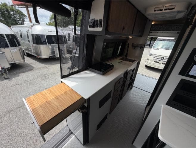 2026 Tiffin Motorhomes 2026 Tiffin Motorhomes GH2 - thumbnail 19
