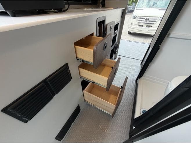 2026 Tiffin Motorhomes 2026 Tiffin Motorhomes GH2 - thumbnail 22