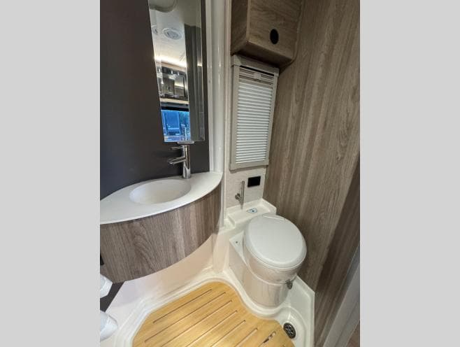 2027 Winnebago 2027 Winnebago Ekko - thumbnail 24