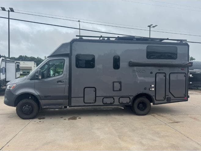 2027 Winnebago 2027 Winnebago Ekko - thumbnail 10