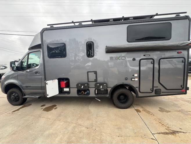 2027 Winnebago 2027 Winnebago Ekko - thumbnail 11