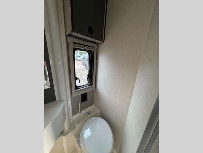 2027 Winnebago 2027 Winnebago Ekko - thumbnail 26