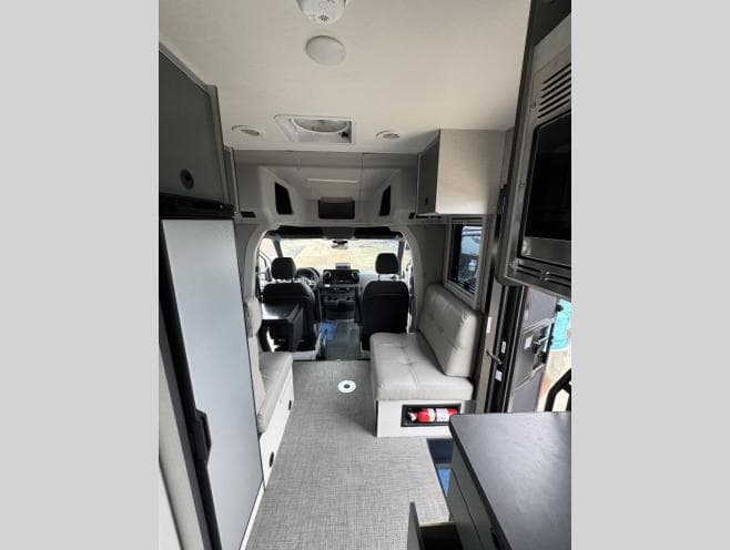 2027 Winnebago 2027 Winnebago Ekko - thumbnail 27