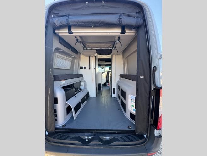 2027 Winnebago 2027 Winnebago Revel Sport - thumbnail 6