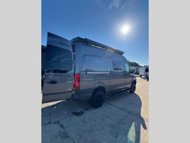 2027 Winnebago 2027 Winnebago Revel - thumbnail 4