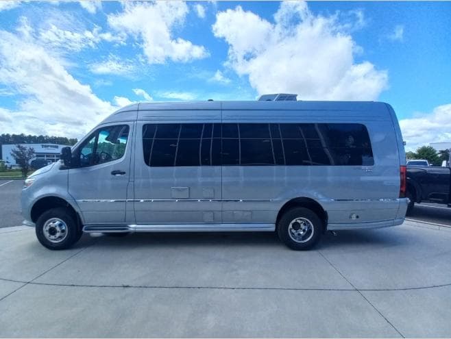 2026 Airstream 2026 Airstream Interstate 24GT - thumbnail 9