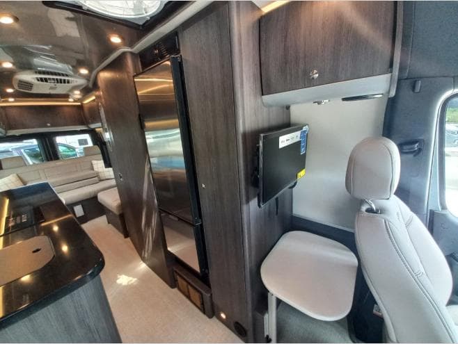 2026 Airstream 2026 Airstream Interstate 24GT - thumbnail 16