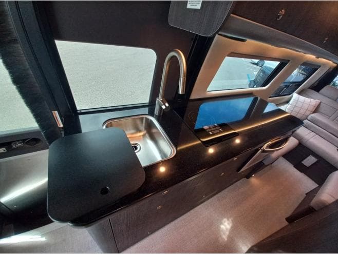 2026 Airstream 2026 Airstream Interstate 24GT - thumbnail 18