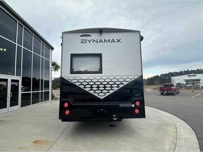 2026 Dynamax 2026 Dynamax Isata 3 Series - thumbnail 5