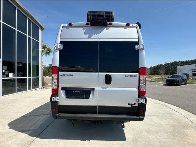 2026 Airstream 2026 Airstream Rangeline - thumbnail 5