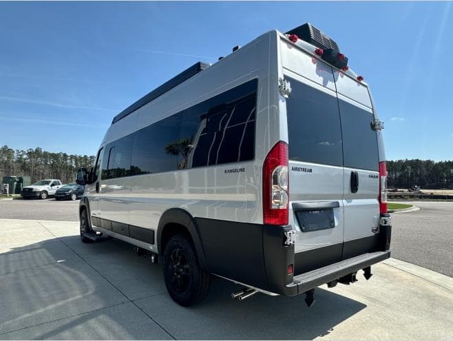 2026 Airstream 2026 Airstream Rangeline - thumbnail 7